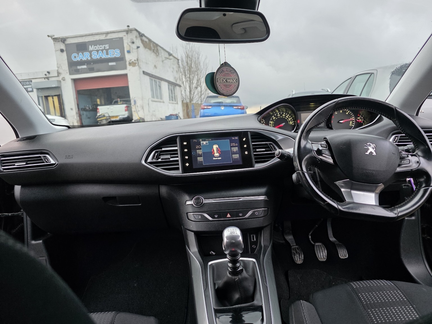 Used Peugeot 308 2017 for sale - 76785017: Photo 13