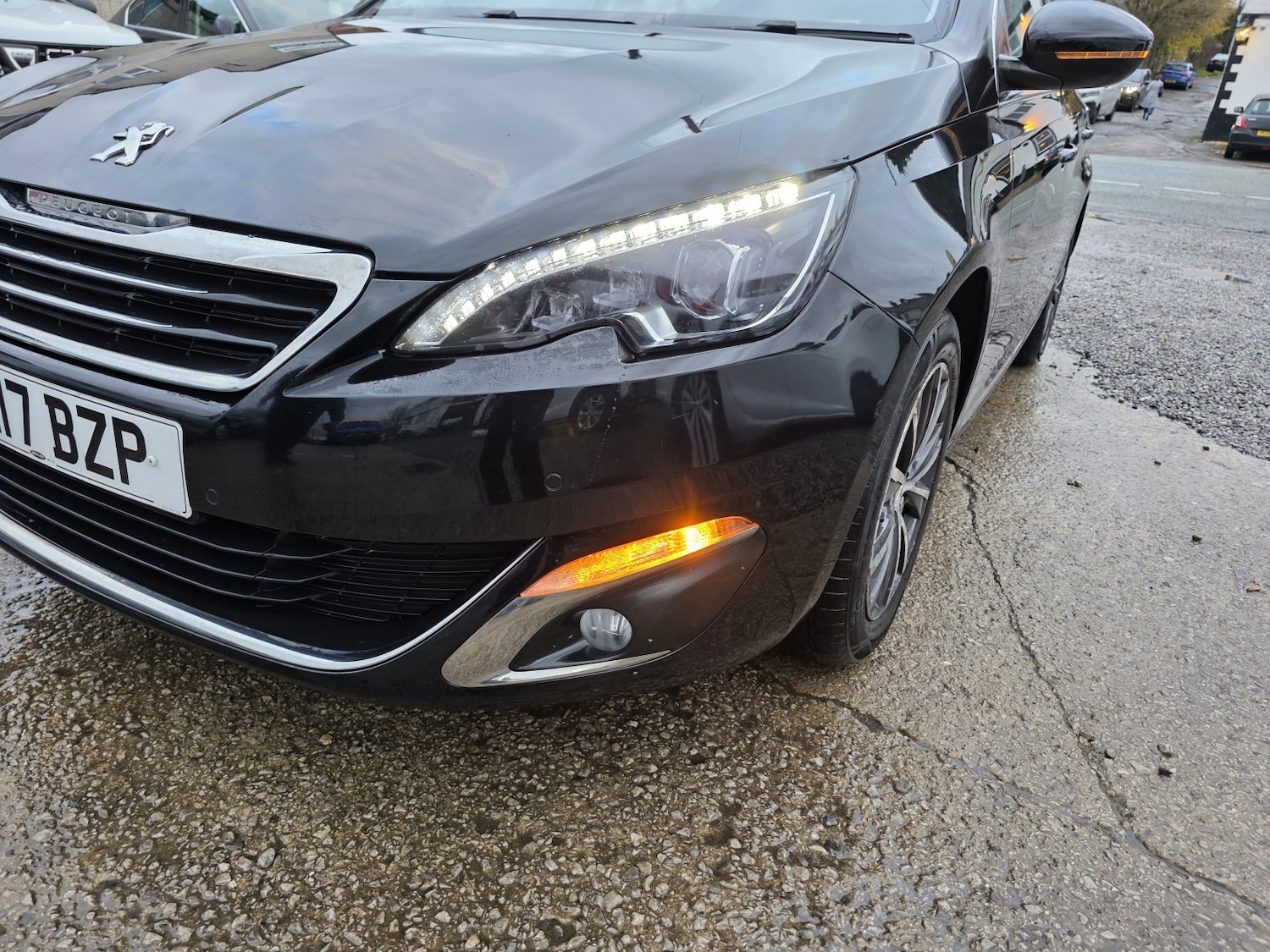 Used Peugeot 308 2017 for sale - 76785017: Photo 17