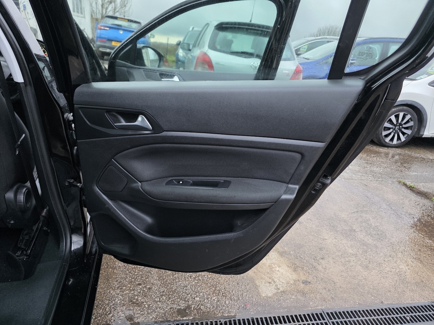 Used Peugeot 308 2017 for sale - 76785017: Photo 27