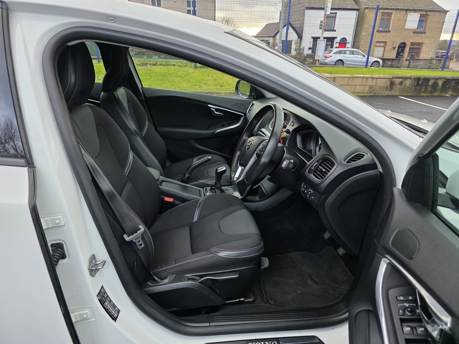 Used Volvo V40 2018 for sale - 77342580: Photo 10