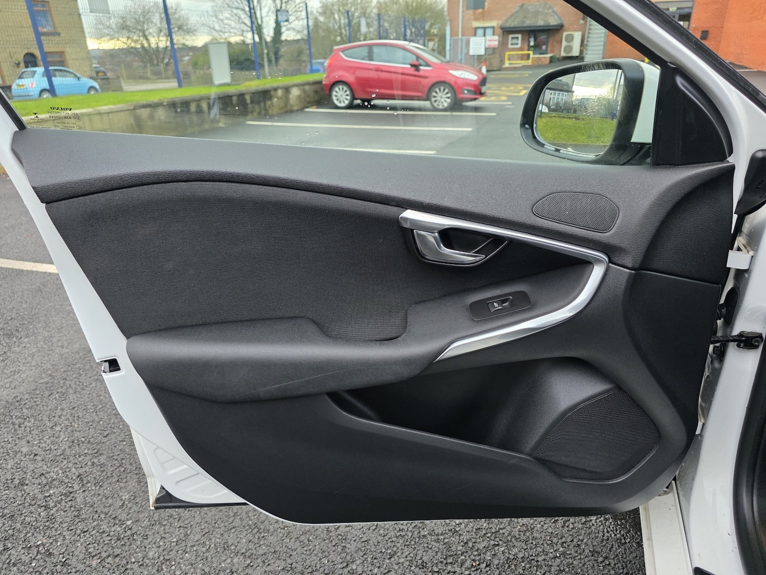 Used Volvo V40 2018 for sale - 77342580: Photo 27