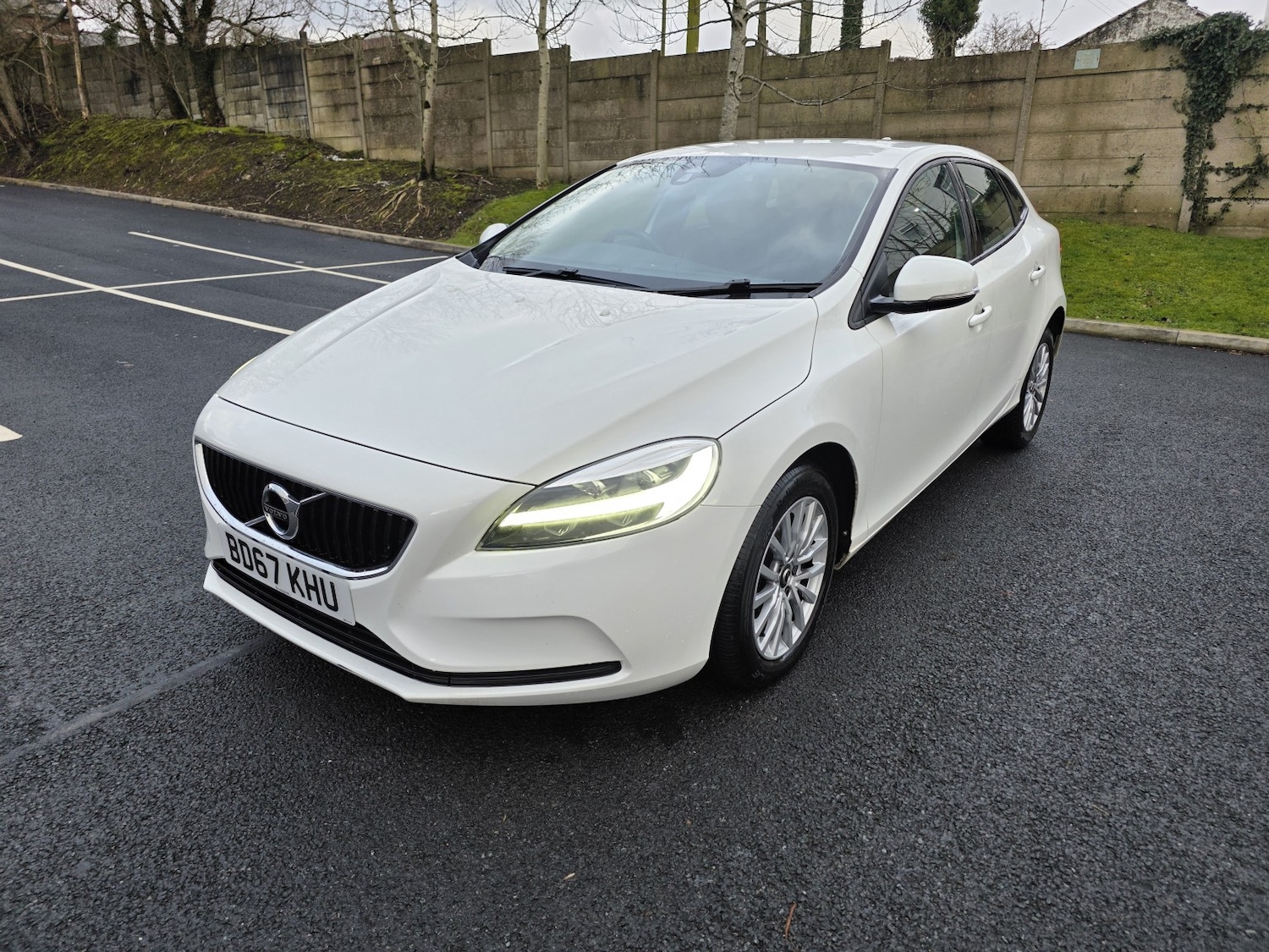 Used Volvo V40 2018 for sale - 77342580: Photo 3