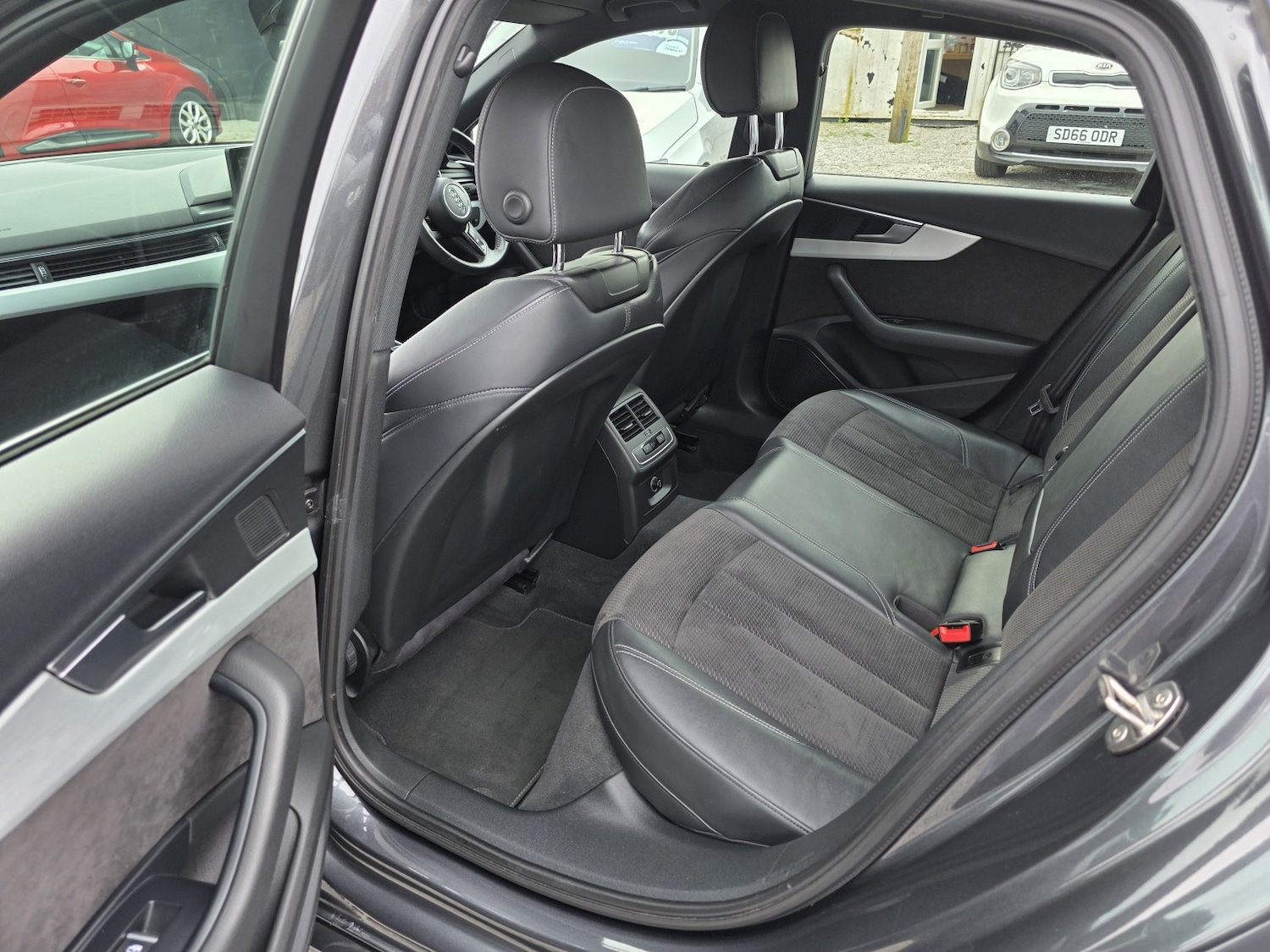 Used Audi A4 2017 for sale - 77981811: Photo 12