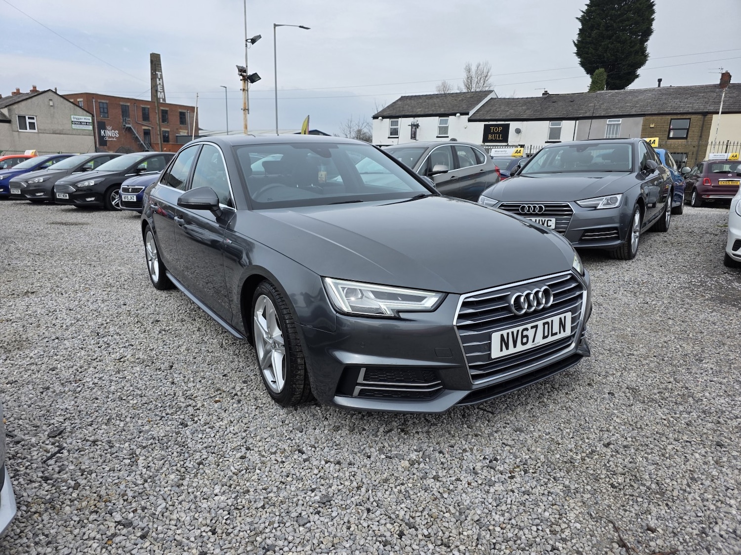 Used Audi A4 2017 for sale - 77981811: Photo 2