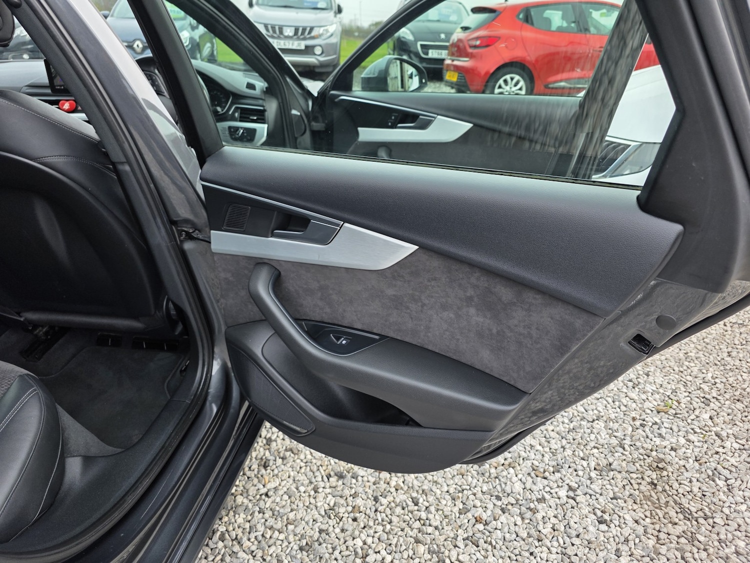 Used Audi A4 2017 for sale - 77981811: Photo 26