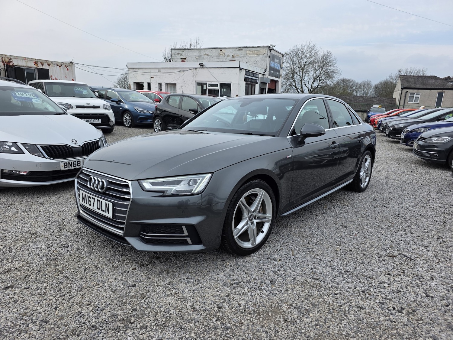 Used Audi A4 2017 for sale - 77981811: Photo 3