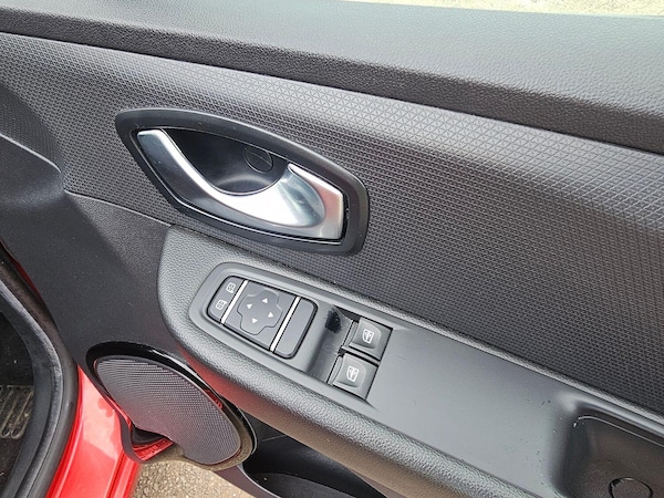 Used Renault Clio 2018 for sale - 74968891: Photo 16