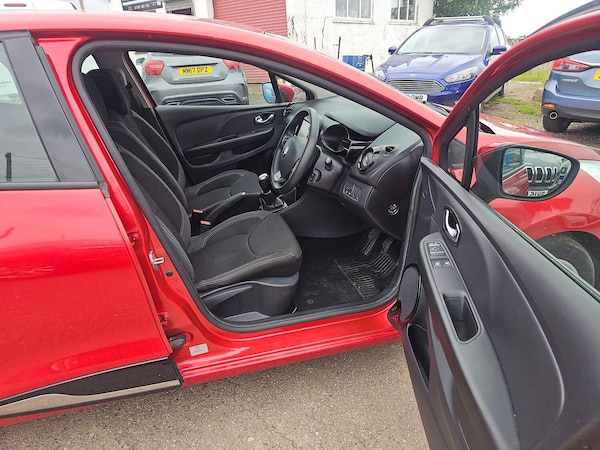 Used Renault Clio 2018 for sale - 74968891: Photo 9