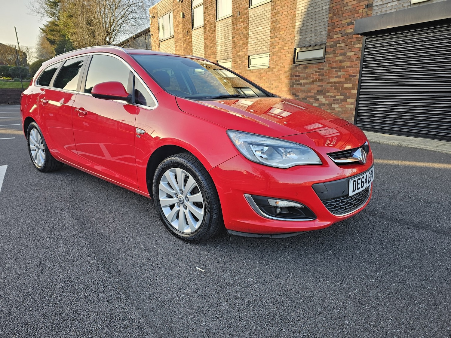 Used Vauxhall Astra 2014 for sale - 77750024: Photo 1