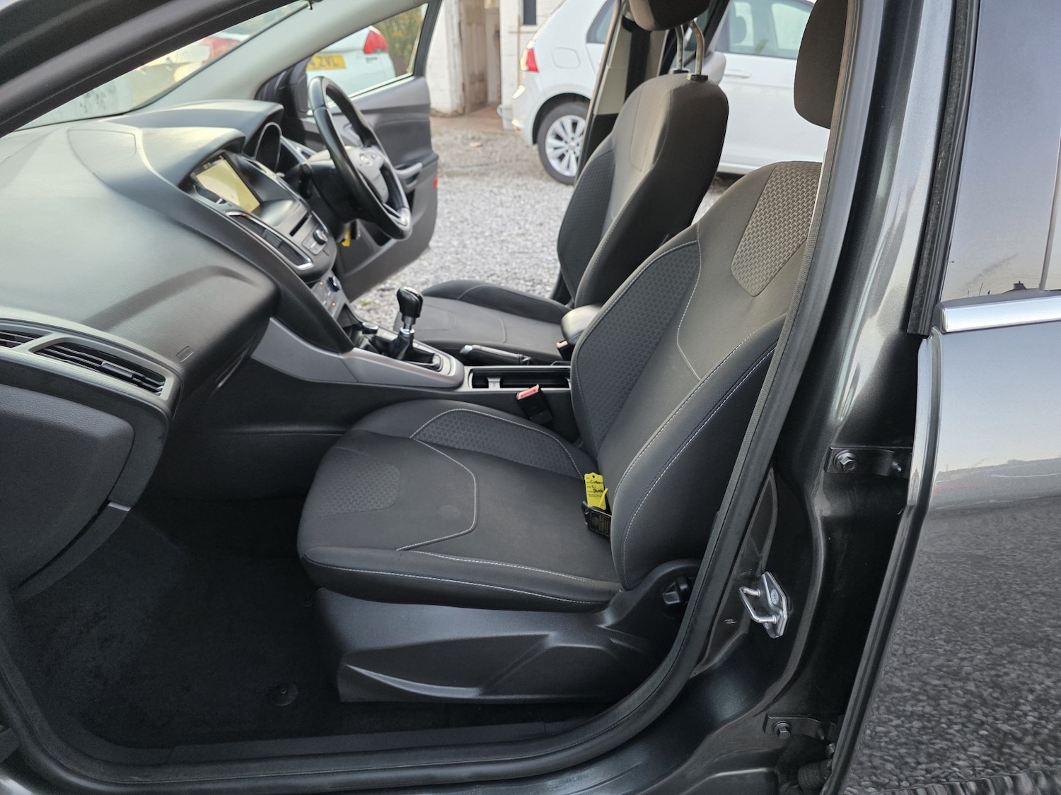 Used Ford Focus 2017 for sale - 76387152: Photo 11