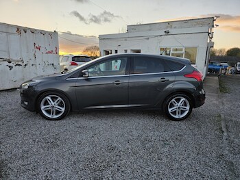 Used Ford Focus 2017 for sale - 76387152: Photo