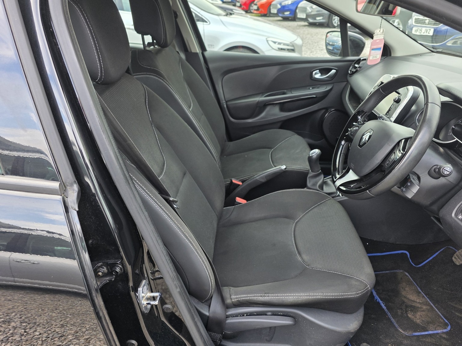 Used Renault Clio 2015 for sale - 78056910: Photo 9