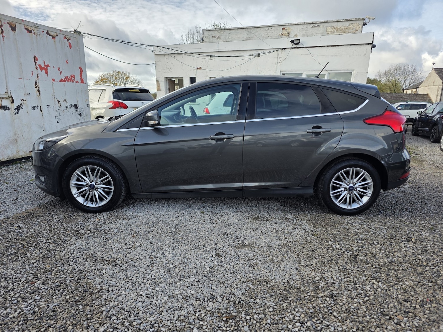 Used Ford Focus 2017 for sale - 76387153: Photo 4