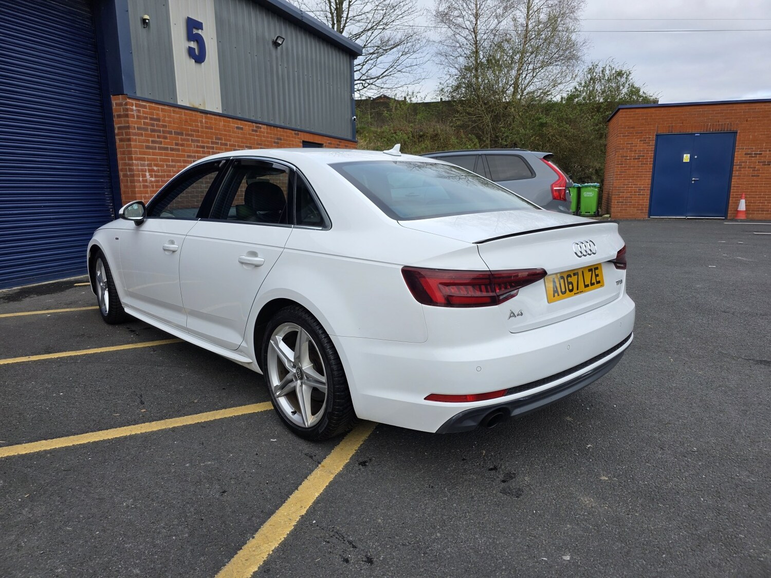 Used Audi A4 2017 for sale - 78090649: Photo 7