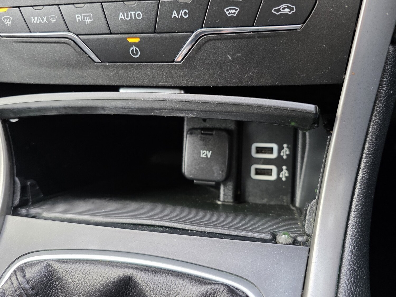 Used Ford Galaxy 2018 for sale - 76656138: Photo 32