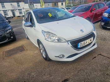 Used Peugeot 208 2014 for sale - 75664379: Photo