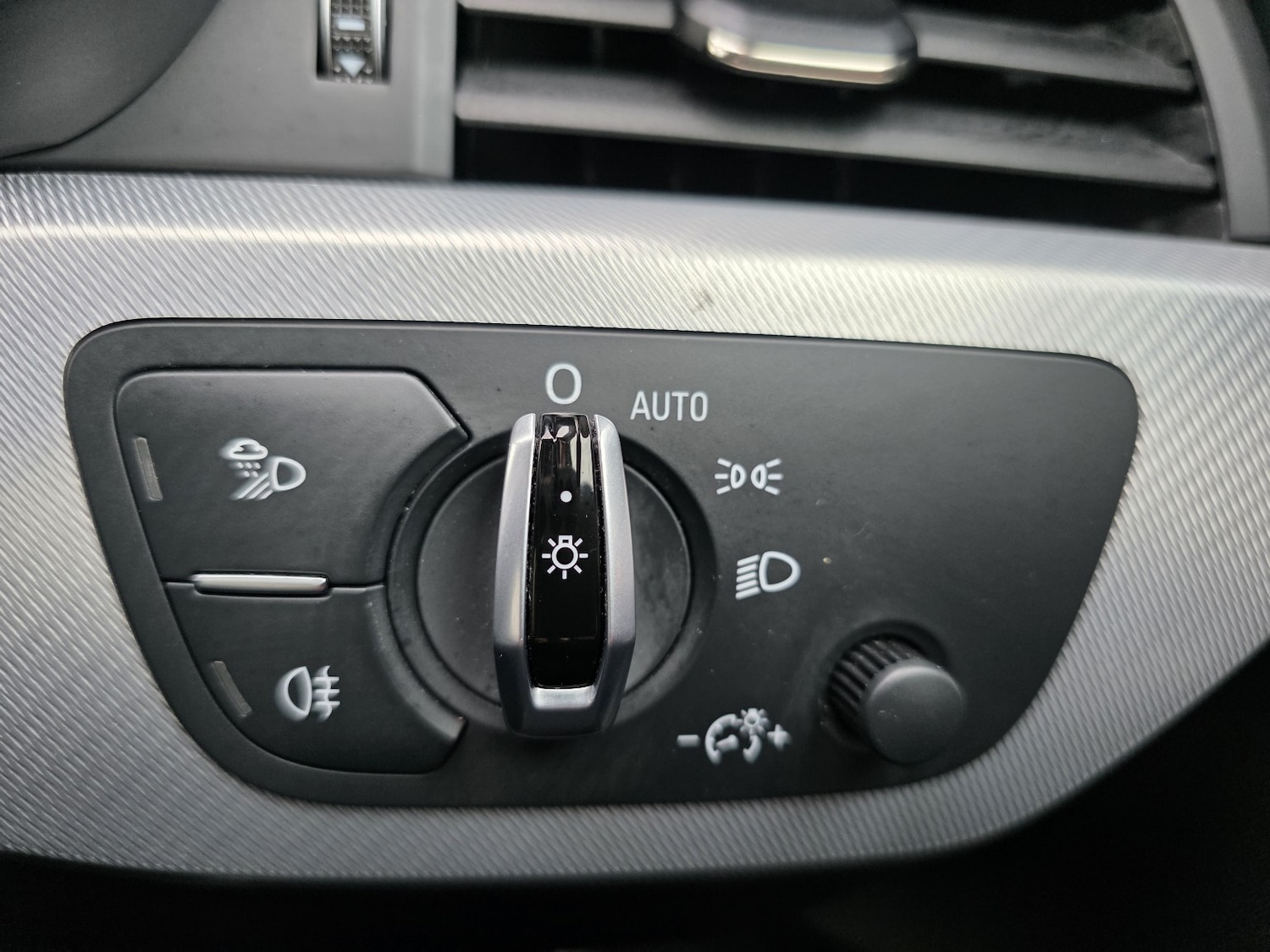 Used Audi A4 2017 for sale - 77991708: Photo 18