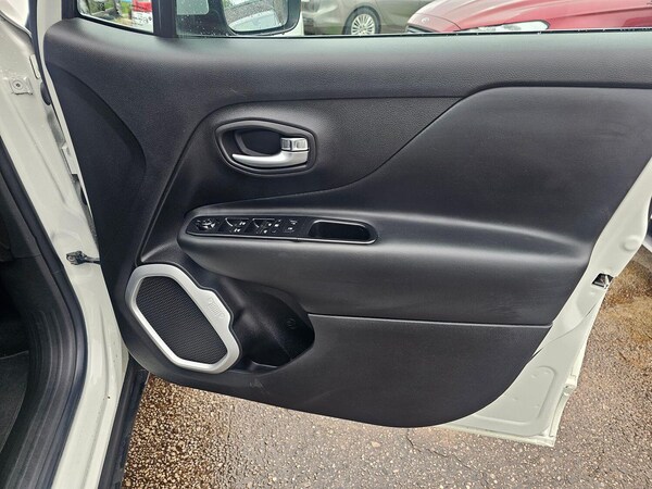 Used Jeep Renegade 2016 for sale - 75632821: Photo 13