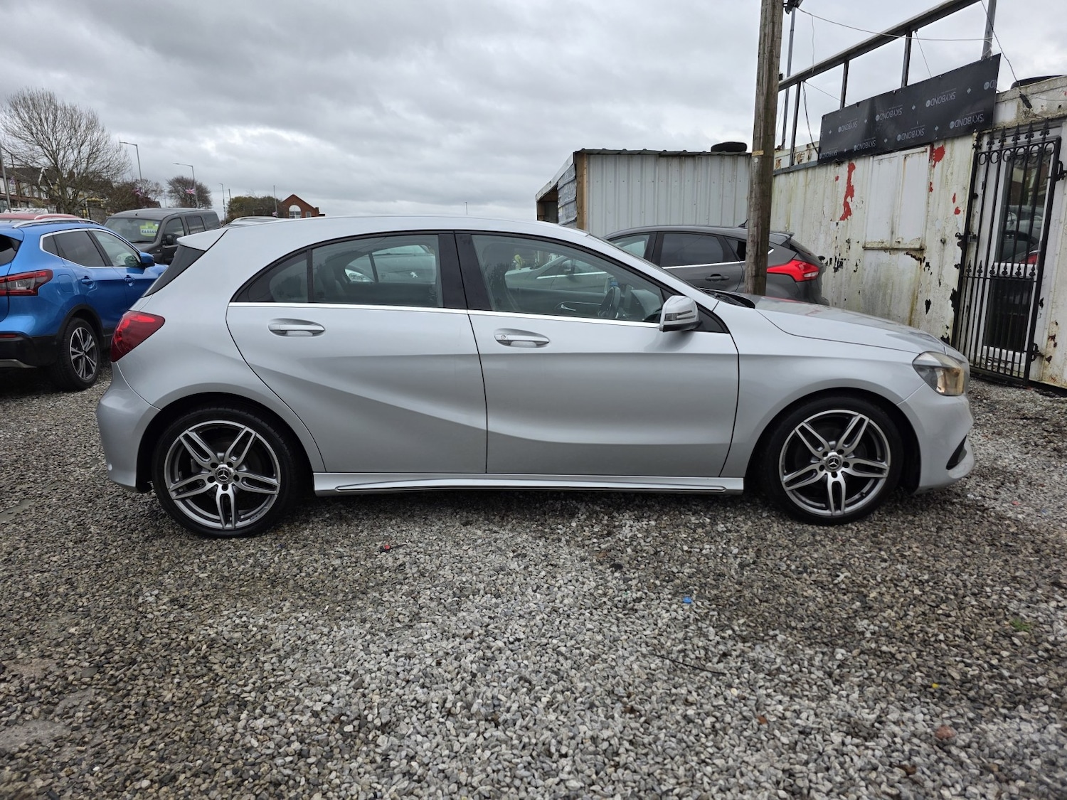 Used Mercedes-Benz A-Class 2017 for sale - 76643320: Photo 5