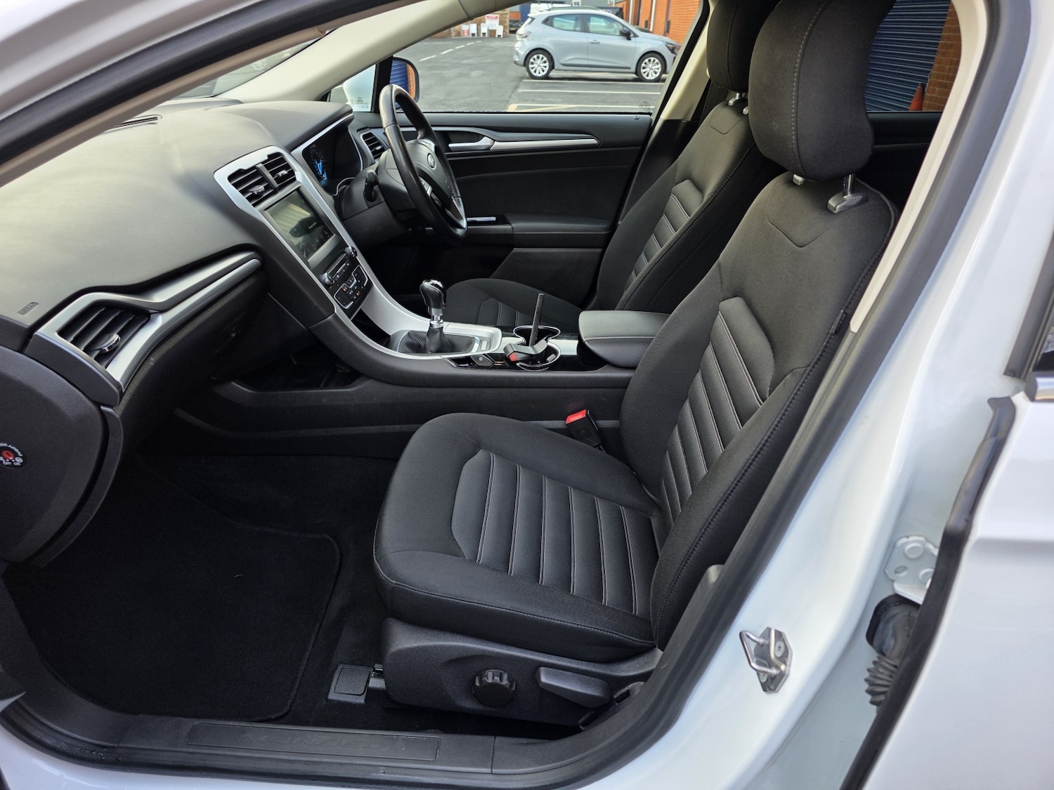 Used Ford Mondeo 2016 for sale - 77342576: Photo 12