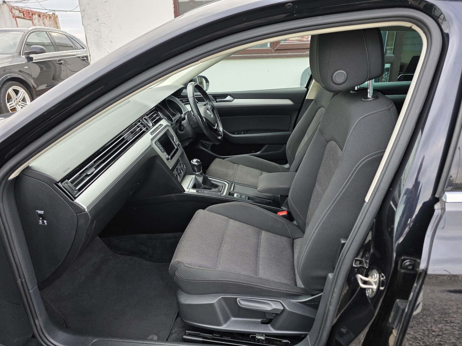 Used Volkswagen Passat 2016 for sale - 76041108: Photo 11