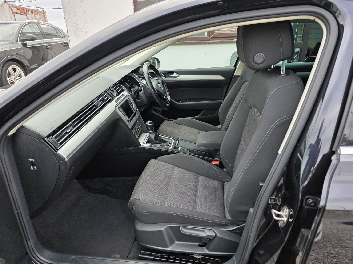 Used Volkswagen Passat 2016 for sale - 76041108: Photo 27