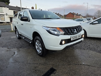 Used Mitsubishi L200 2016 for sale - 76547778: Photo