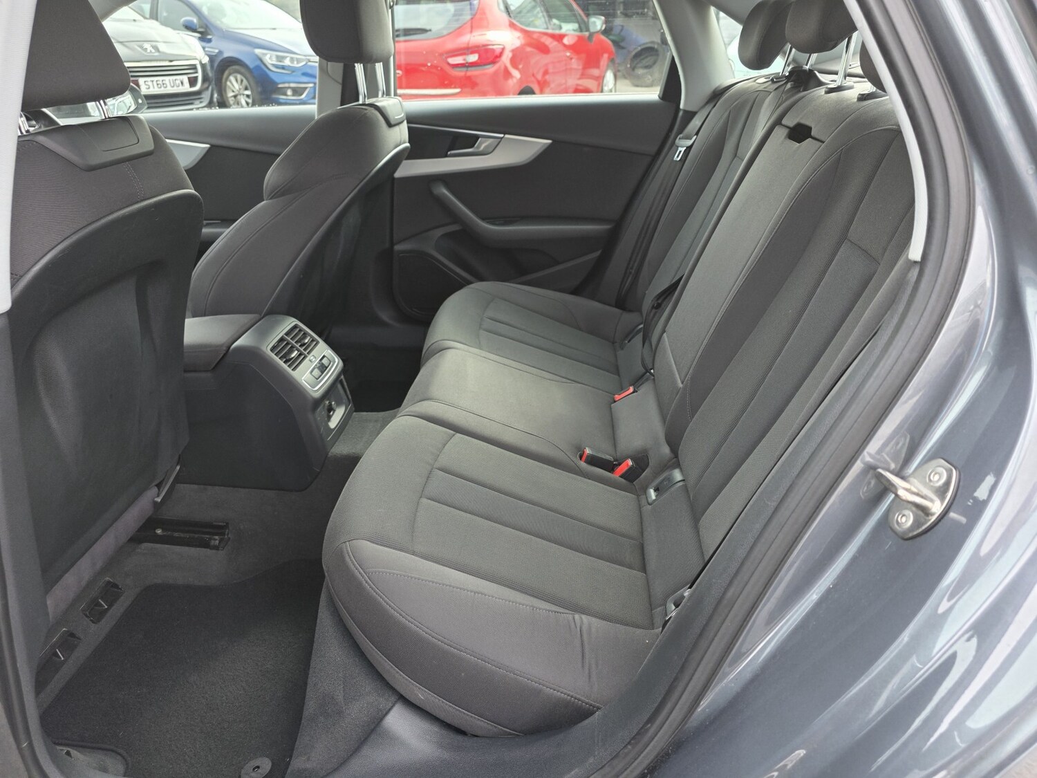 Used Audi A4 2016 for sale - 77991702: Photo 11