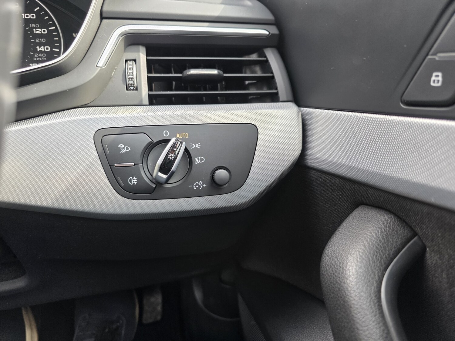 Used Audi A4 2016 for sale - 77991702: Photo 19