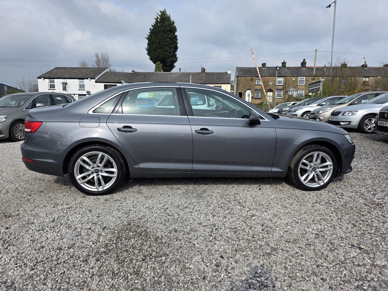 Used Audi A4 2016 for sale - 77991702: Photo 4