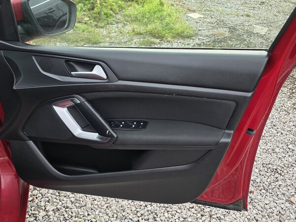 Used Peugeot 308 2016 for sale - 76134093: Photo 19
