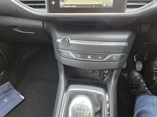 Used Peugeot 308 2016 for sale - 76134093: Photo 28