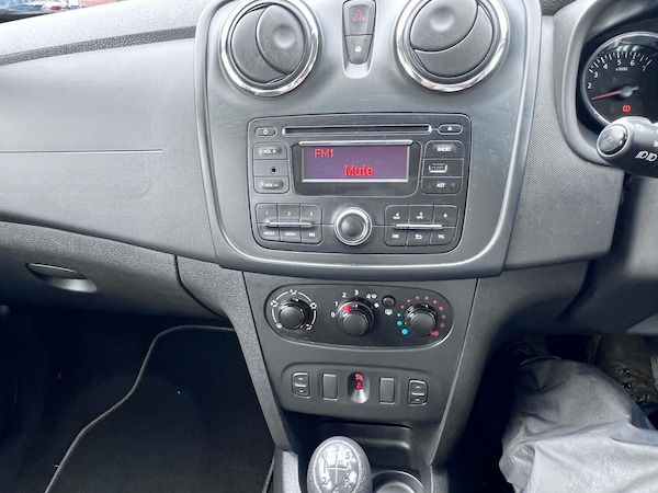 Used Dacia Sandero 2015 for sale - 72693688: Photo 14