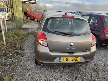 Used Renault Clio 2011 for sale - 76449389: Photo
