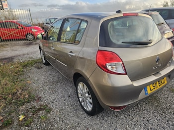 Used Renault Clio 2011 for sale - 76449389: Photo