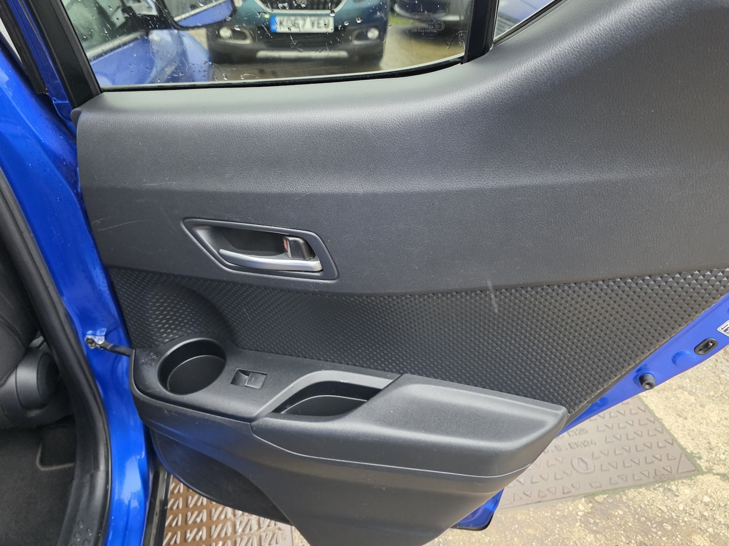 Used Toyota C-HR 2020 for sale - 76963370: Photo 27