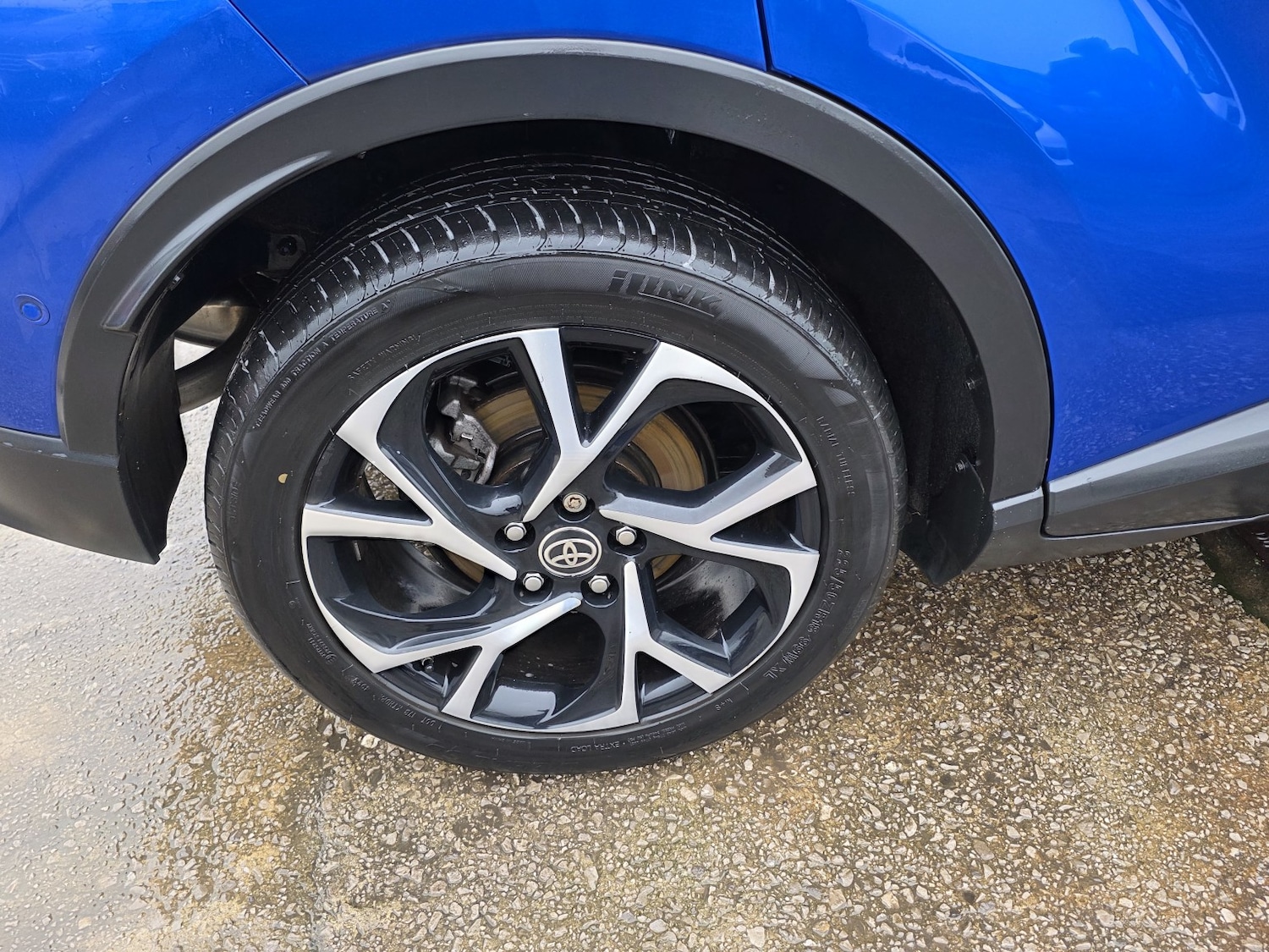 Used Toyota C-HR 2020 for sale - 76963370: Photo 29