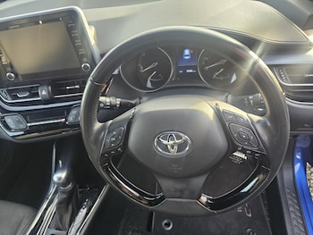 Used Toyota C-HR 2020 for sale - 76963370: Photo