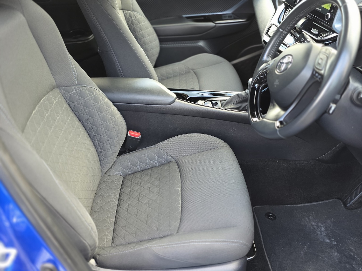 Used Toyota C-HR 2020 for sale - 76963370: Photo 62