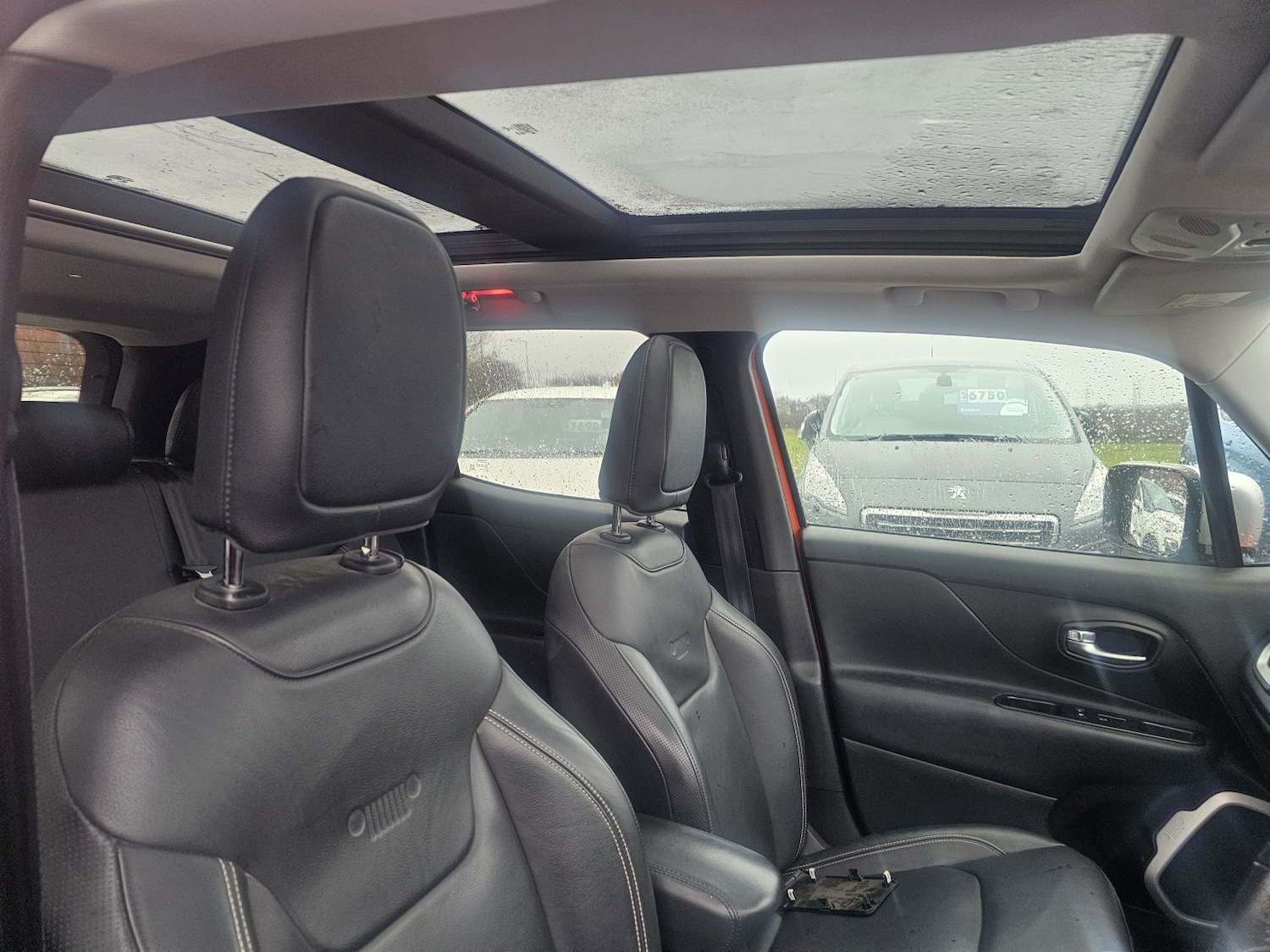 Used Jeep Renegade 2015 for sale - 76941741: Photo 6