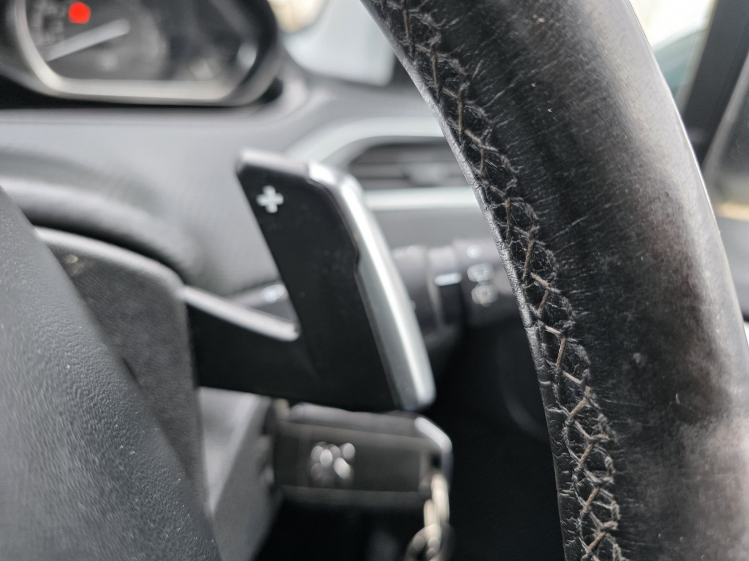 Used Peugeot 2008 2014 for sale - 76591507: Photo 23