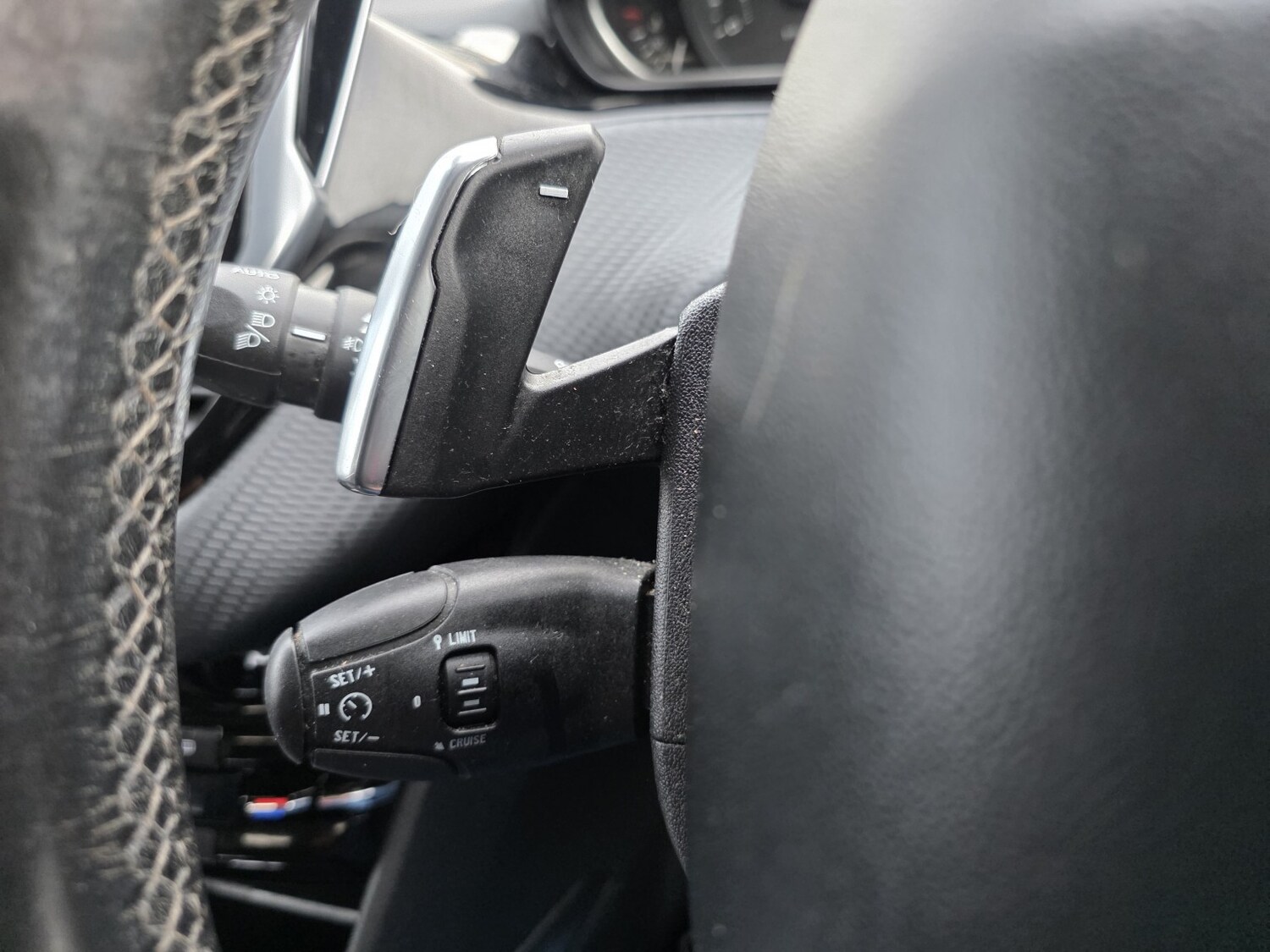 Used Peugeot 2008 2014 for sale - 76591507: Photo 25