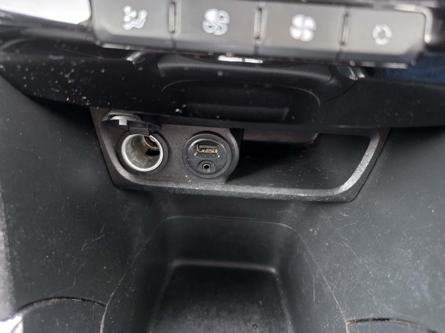 Used Peugeot 2008 2014 for sale - 76591507: Photo 26