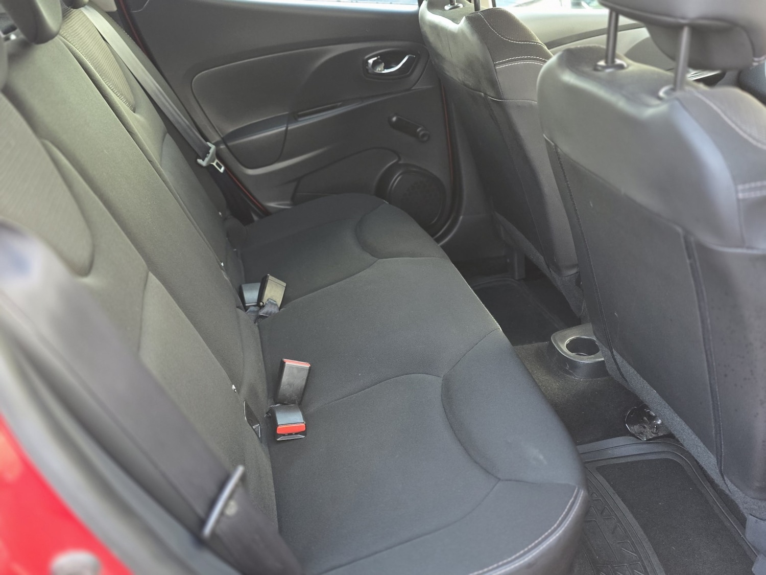 Used Renault Clio 2015 for sale - 76821614: Photo 10