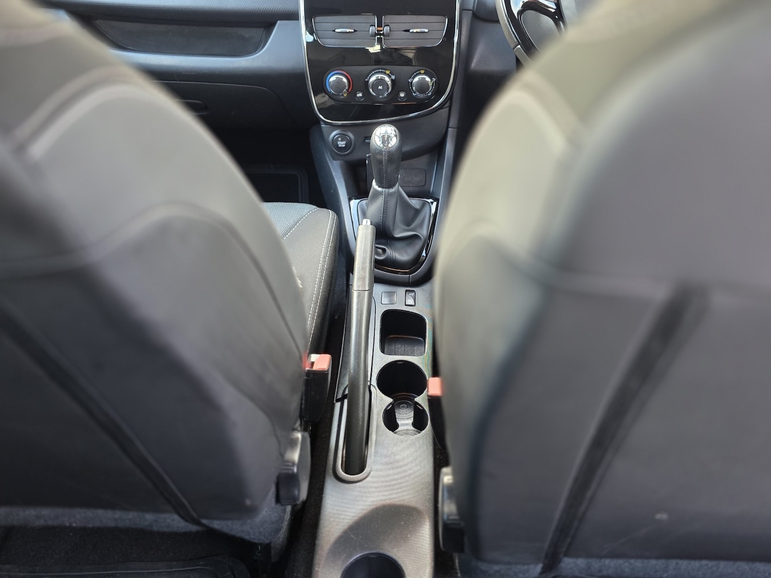 Used Renault Clio 2015 for sale - 76821614: Photo 17