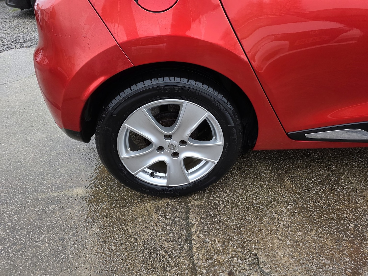 Used Renault Clio 2015 for sale - 76821614: Photo 25