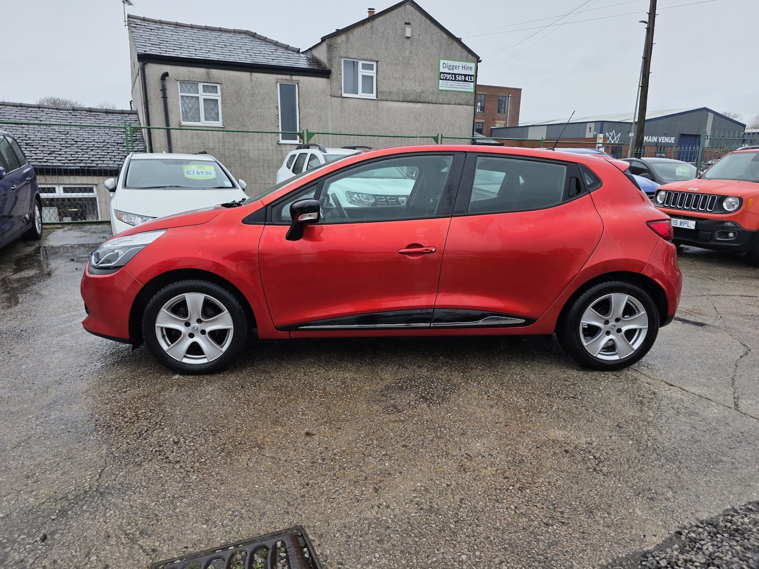 Used Renault Clio 2015 for sale - 76821614: Photo 36