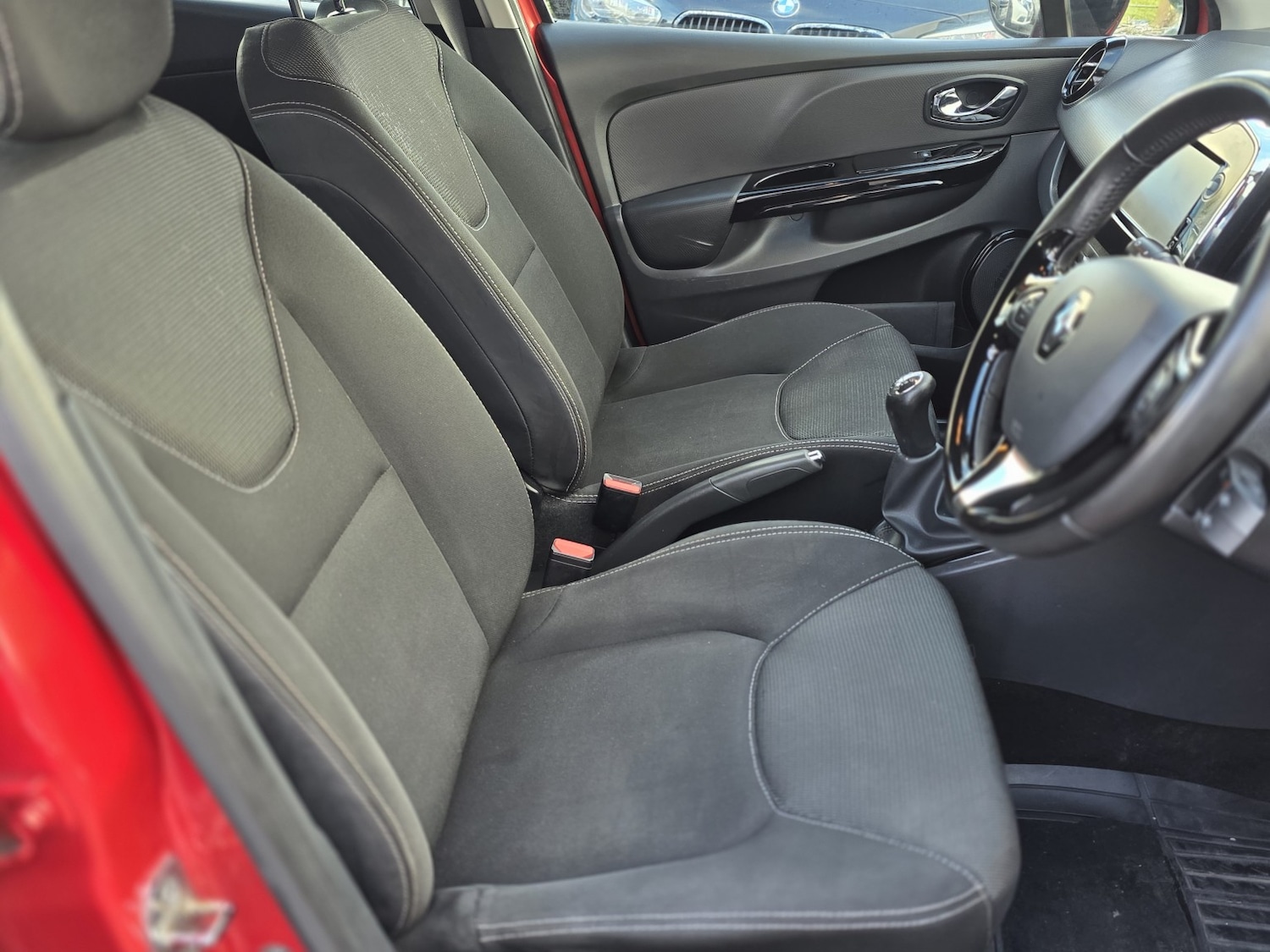 Used Renault Clio 2015 for sale - 76821614: Photo 9