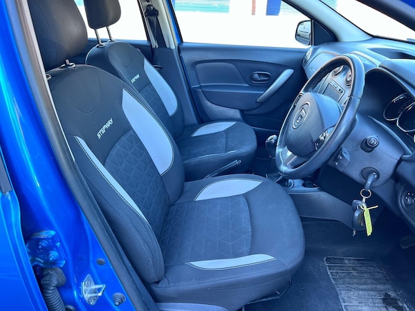 Used Dacia Sandero Stepway 2016 for sale - 74582405: Photo 9