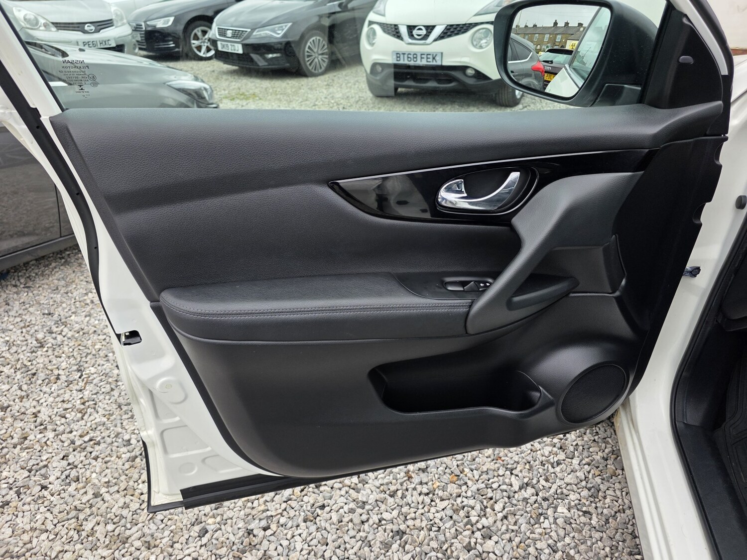 Used Nissan Qashqai 2017 for sale - 77649560: Photo 24